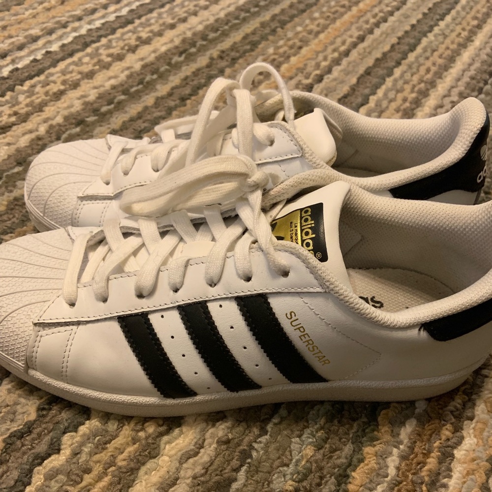 ADIDAS Superstar
